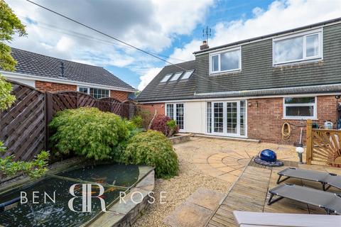 4 bedroom detached house for sale, Moorfields, Chorley