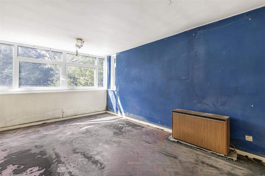 Cotman Close-3.jpg