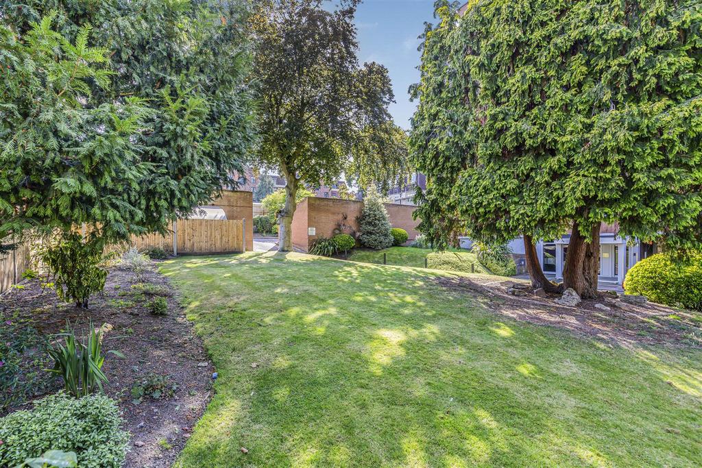 Cotman Close-7.jpg