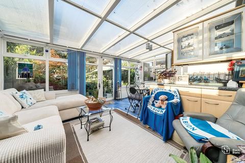 165 Pickhurst Rise, West Wickham, BR4 0AG
