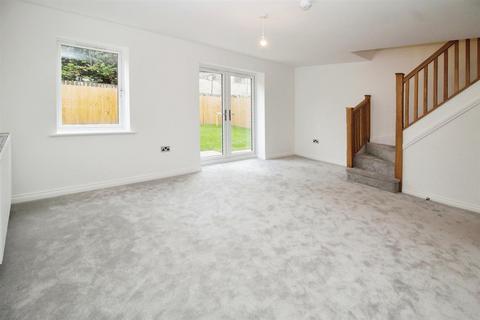 3 bedroom detached house for sale, Victoria Road, Bradford BD2