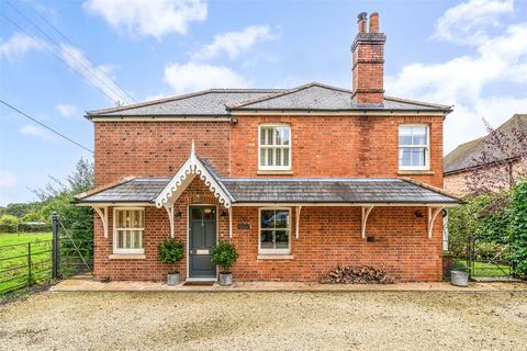 4 bedroom detached house for sale, Uxmore Road, Checkendon, Oxfordshire