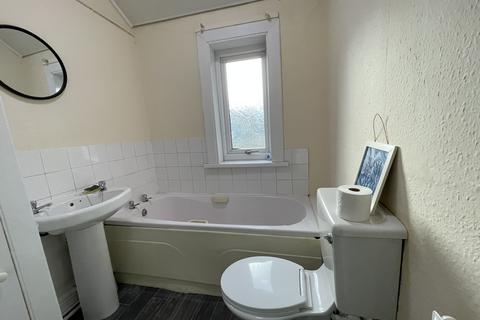 2 bedroom flat to rent, 2 Burton Avenue, Doncaster DN4