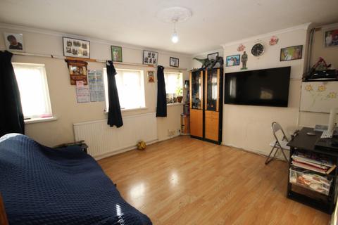 39 Highmead Crescent, Wembley, HA0 4EE