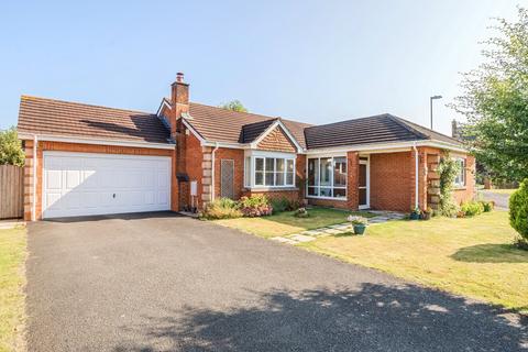 15 Bramley Gardens, Whimple, Exeter, EX5 2SJ