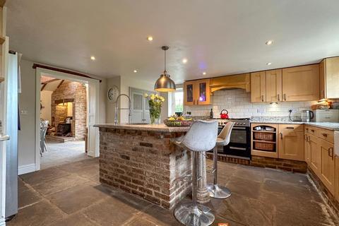 6 bedroom detached house for sale, Mill Lane, 5 NG23