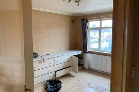 1 Alan Close, Dartford, DA1 5AX