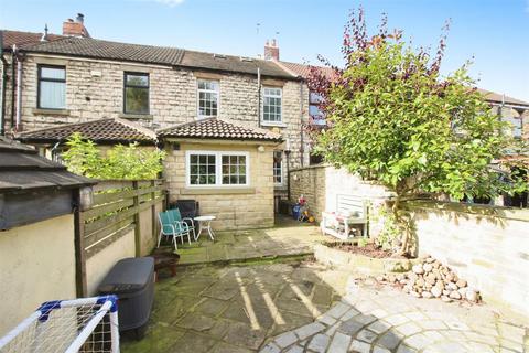 3 bedroom cottage for sale, East View, Leeds LS25