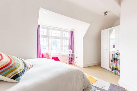 3 bedroom flat for sale, Lordship Lane N22,, Wood Green, London, N22