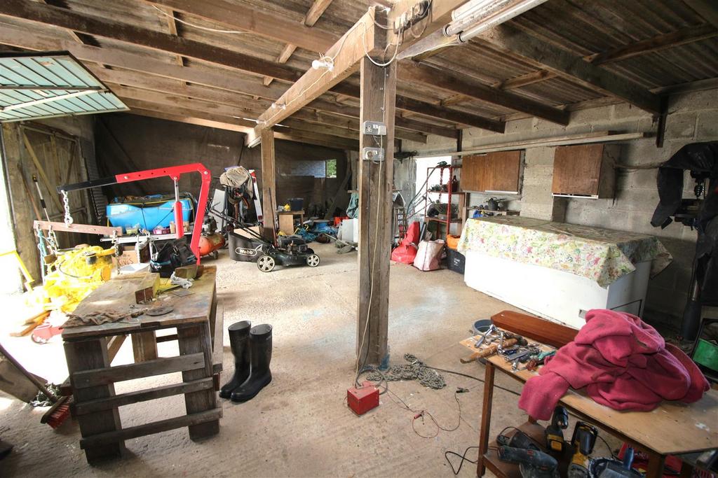 Workshop/garage