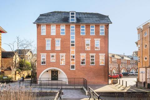 Flat 4, Amherst House Wolfe Crescent, London, SE16 6SH