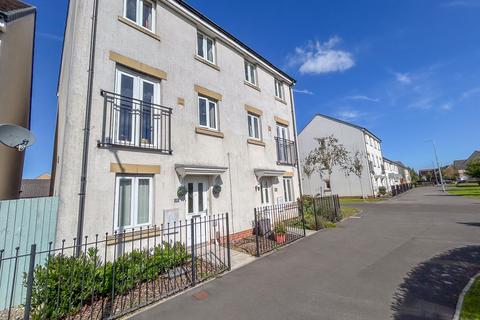 4 bedroom townhouse for sale, Brinell Square, Newport, NP19