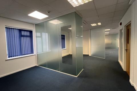 Office to rent, Suite 4 Charter House, 25 High Street, Banbury, OX16 5EG