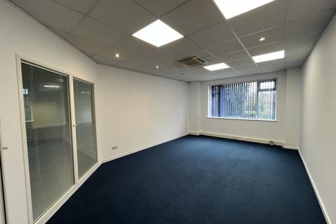 Office to rent, Suite 4 Charter House, 25 High Street, Banbury, OX16 5EG