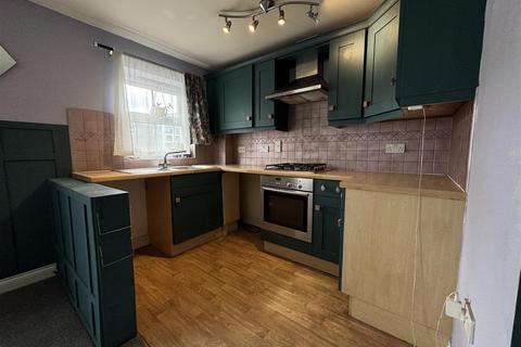 2 bedroom apartment to rent, South Street, Taunton