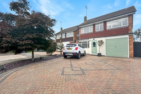 32 Heaton Way, Tiptree, Colchester, CO5 0DZ