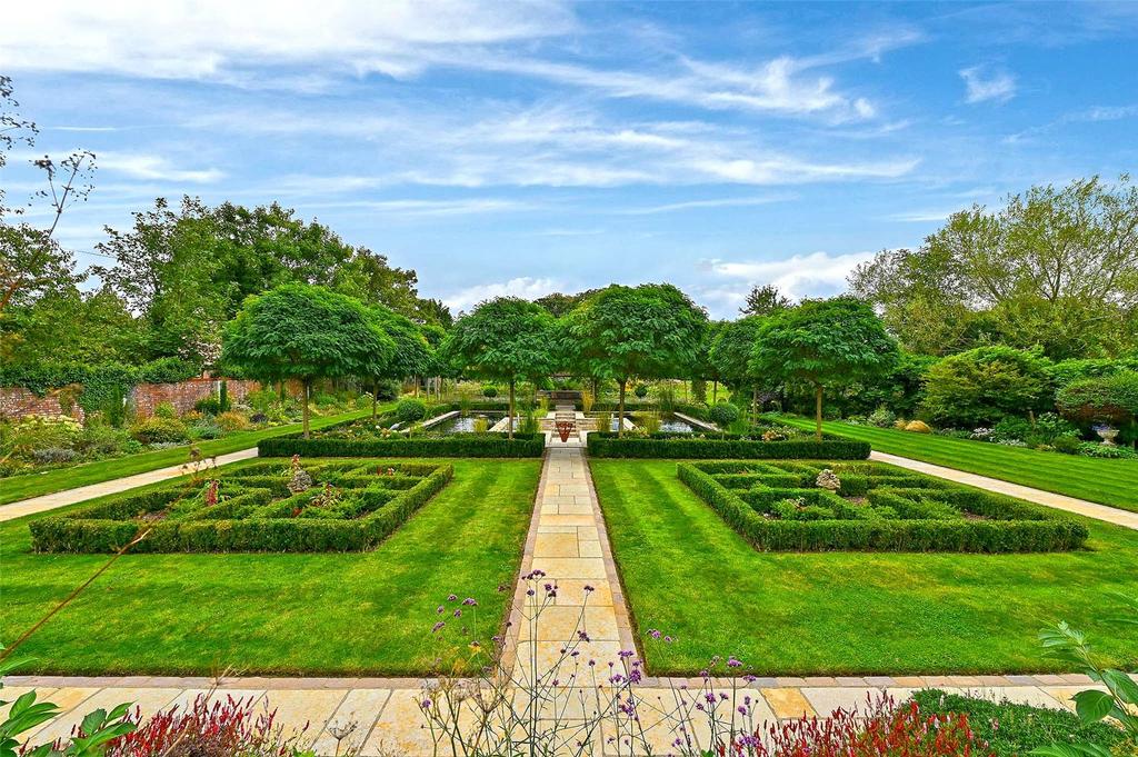 Ornamental Hedging