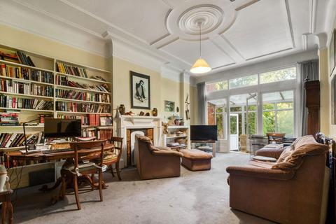 6 bedroom semi-detached house for sale, Great North Road, London N6