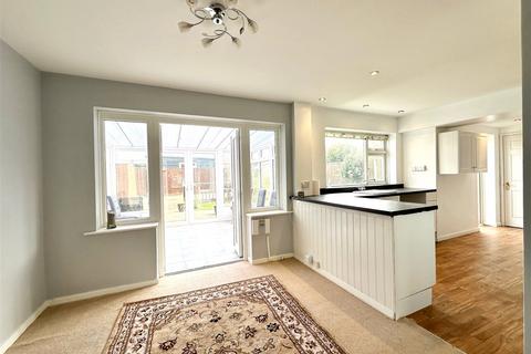 4 bedroom detached house for sale, Princes Road, Langney Point, Eastbourne, BN23