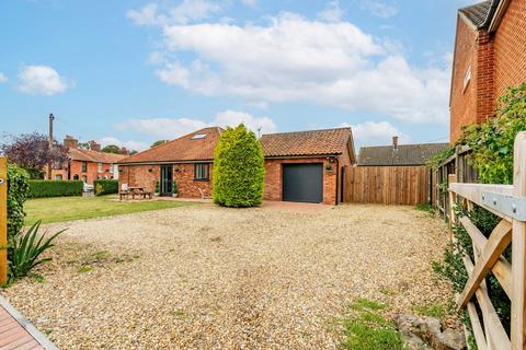 3 bedroom chalet for sale, Littlefields, Dereham