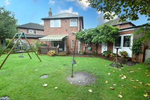 3 bedroom detached house for sale, Hodnett Avenue, Flixton, M41