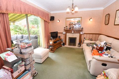 3 bedroom detached house for sale, Hodnett Avenue, Flixton, M41