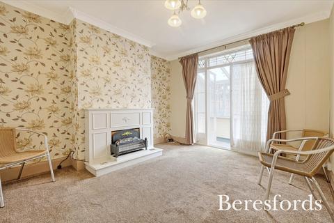6 Blenheim Gardens, Aveley, South Ockendon, RM15 4EB