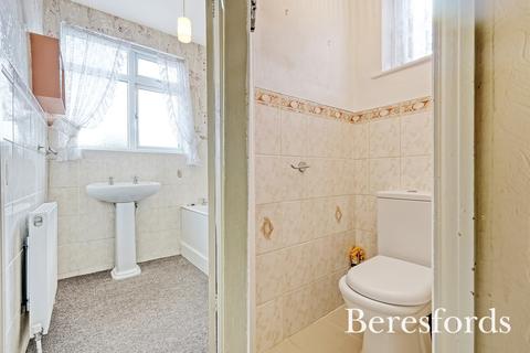 6 Blenheim Gardens, Aveley, South Ockendon, RM15 4EB