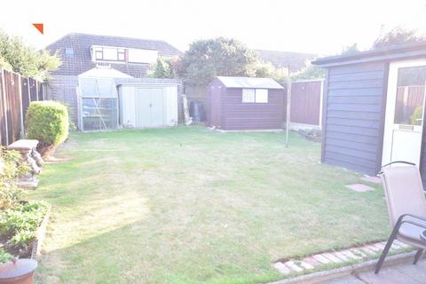 3 bedroom semi-detached house for sale, Hawthorn Road, Clacton-on-Sea