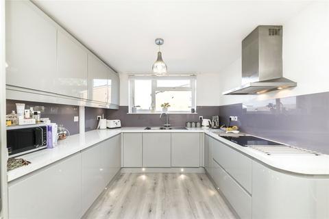 3 bedroom apartment for sale, Horncastle Road, Lee, SE12