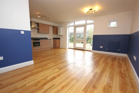 2 bedroom apartment for sale, Westfield Mews Westfields Terrace, Rushden NN10