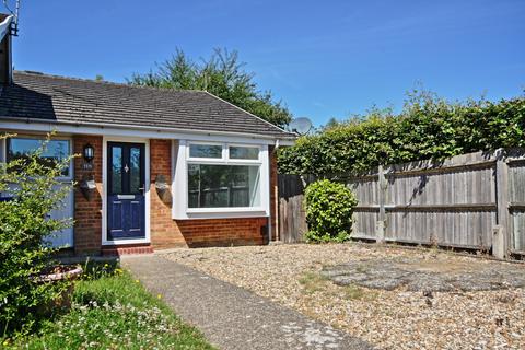 2 bedroom terraced house to rent, Woking GU21