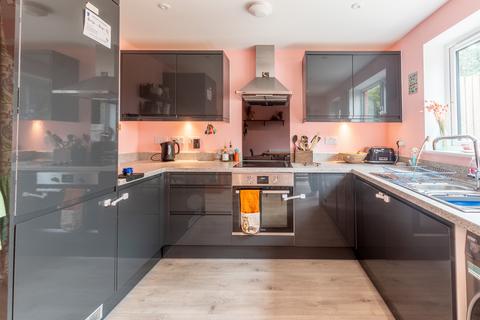 12 Fraynes Close, Bristol, BS3 2DU