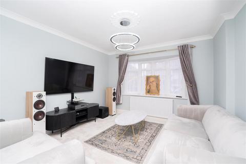 56 Goshawk Gardens, Hayes, UB4 8LB