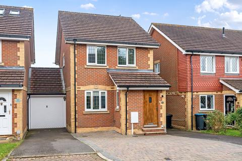 3 bedroom link detached house for sale, Gwynne Road, Caterham CR3