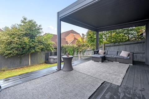 8 Gwynne Road, Caterham, CR3 5FH