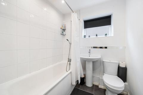 8 Gwynne Road, Caterham, CR3 5FH