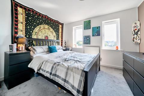 58 Wallingford Road, Basingstoke, RG24 9QD