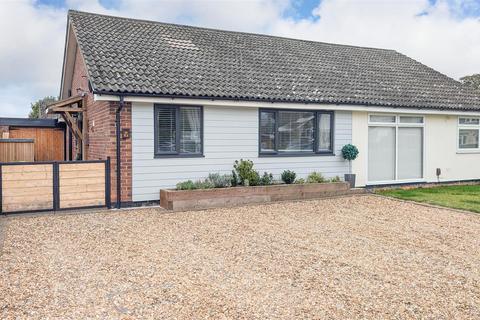 3 bedroom semi-detached bungalow for sale, Andrew Road, Newmarket CB8