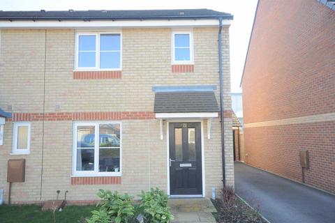 3 bedroom townhouse to rent, Doney Place, Stone