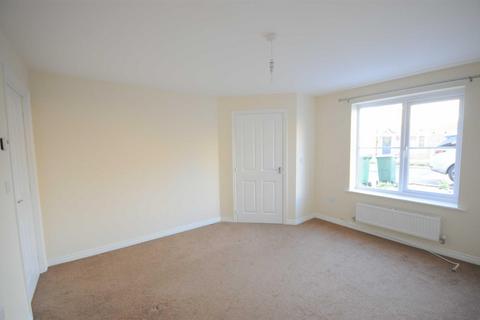 3 bedroom townhouse to rent, Doney Place, Stone