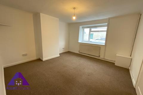 2 bedroom end of terrace house to rent, Gladstone Street, Brynmawr