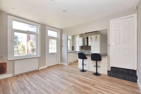 3 bedroom terraced house for sale, Morris View, Leeds, West Yorkshire