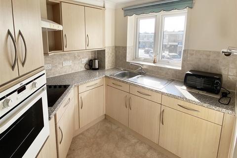 2 bedroom apartment for sale, Worthing Road, East Preston BN16