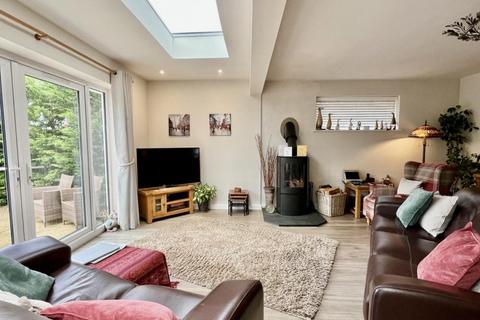 3 bedroom chalet for sale, Ringwood, BH24 1SX