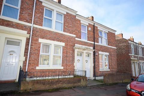 3 bedroom flat for sale, Raby Street, Gateshead