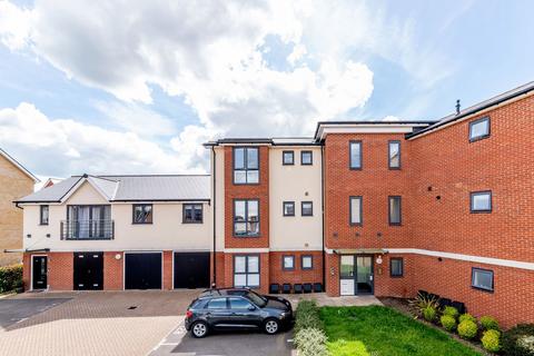 28 Hindmarsh Crescent, Northfleet, Gravesend, DA11 8FD