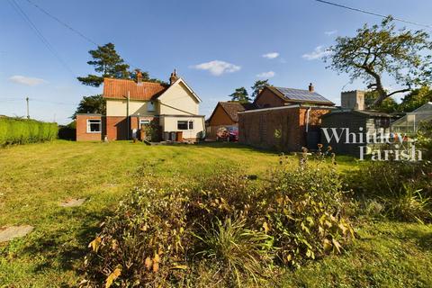 3 bedroom detached house for sale, Ipswich Road, Yaxley, Eye