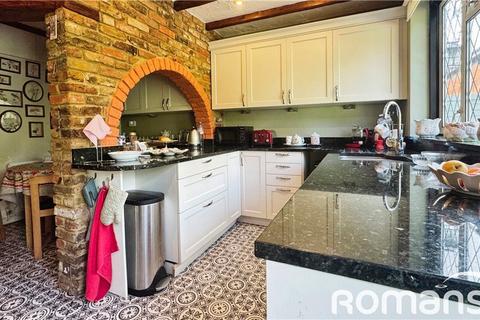 22 Malvern Close, Uxbridge, UB10 8JR