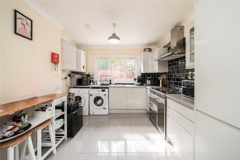 7 bedroom terraced house to rent, Gaskarth Road, London SW12